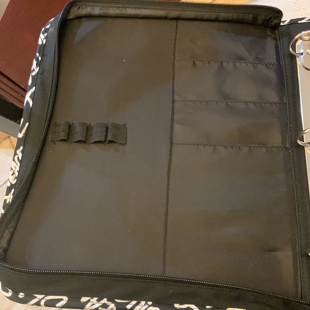 Justice brand binder with LOVE black dots. - Picture 5 of 7